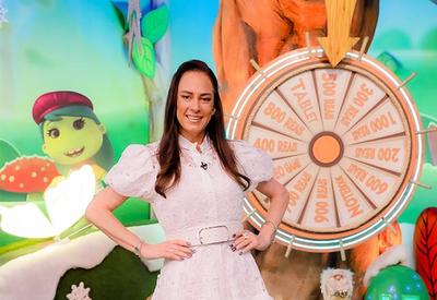 Silvia Abravanel comemora a chegada do Ano Novo no "Sábado Animado" de amanhã