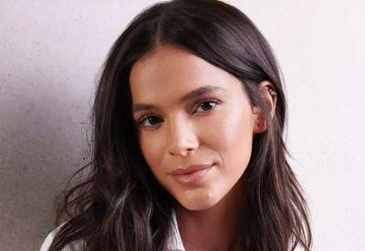 Bruna Marquezine é chamada de fofoqueira por ator que contracenou com ela
