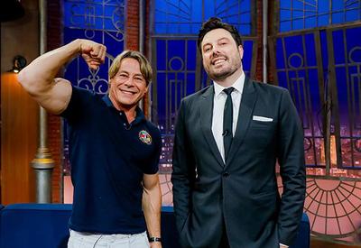 No The Noite, Theo Becker revela nova paixão pelo fisiculturismo: "Me sinto uma criança"