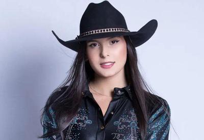 Ana Castela desabafa após choro em show: "Ainda estou tentando ser forte"