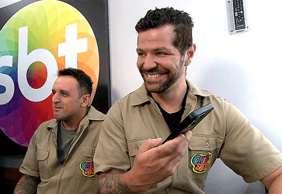 Victor Sarro e Rodrigo Capella passam trote em Cariúcha