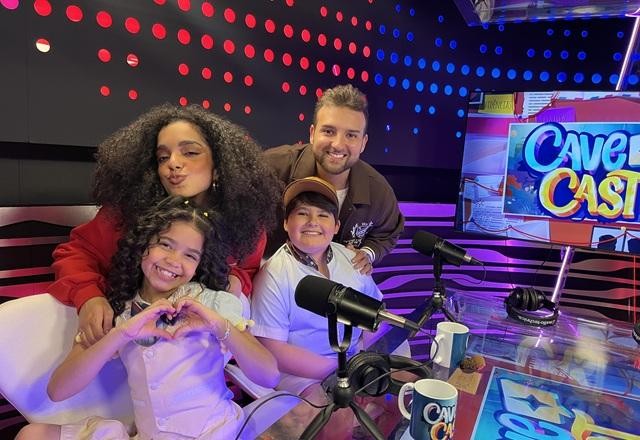 Laura Castro, Nicholas Torres, Wallentina Bomfim e Theo Radicchi no CaveCast.