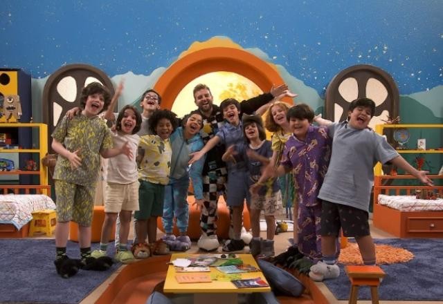 Festa do Pijama dos Meninos no CaveCast